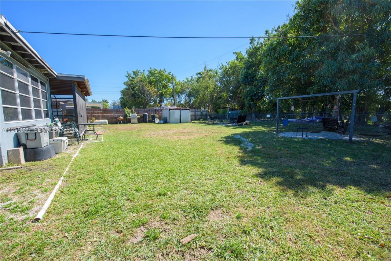 1560 NE 11th St, Homestead, FL 33033 Photo