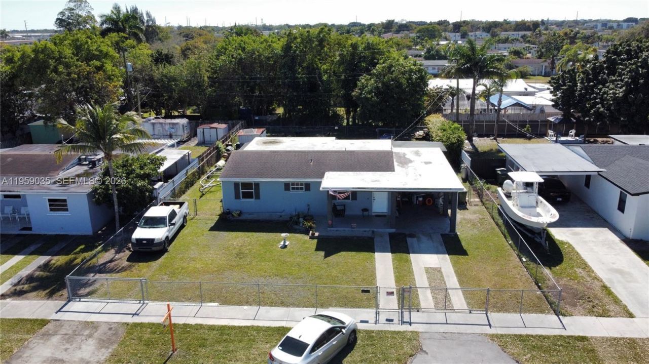 1560 NE 11th St, Homestead, FL 33033 Photo