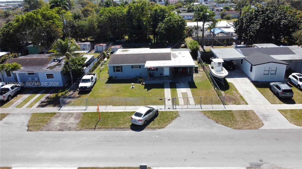 1560 NE 11th St , Homestead, FL 33033 Photo