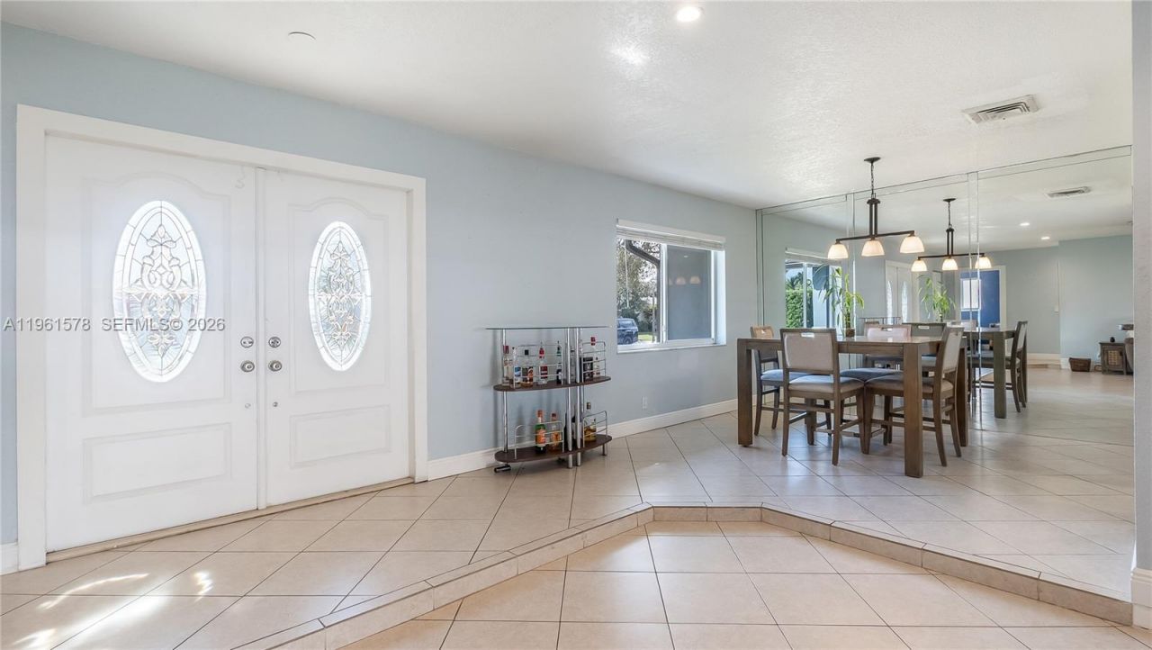 9501 NW 8th St, Pembroke Pines, FL 33024 Photo