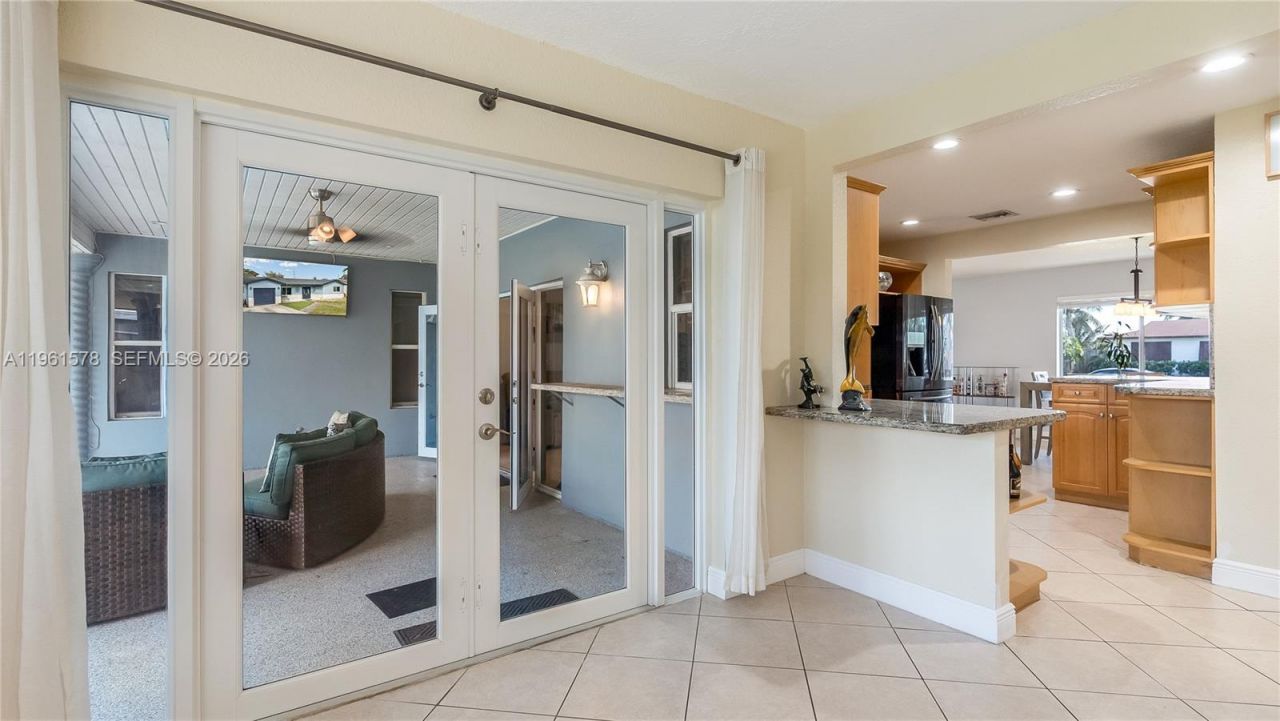 9501 NW 8th St, Pembroke Pines, FL 33024 Photo