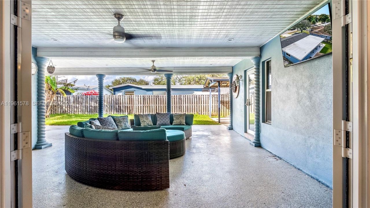 9501 NW 8th St, Pembroke Pines, FL 33024 Photo