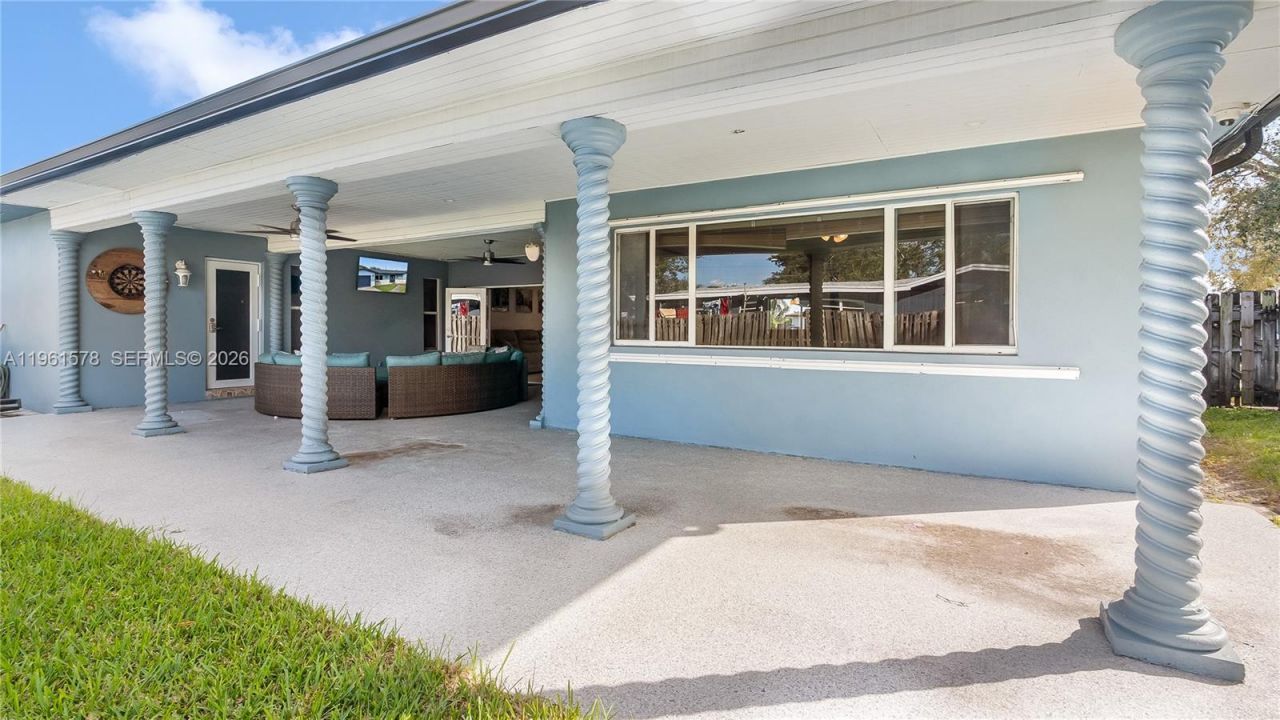 9501 NW 8th St, Pembroke Pines, FL 33024 Photo