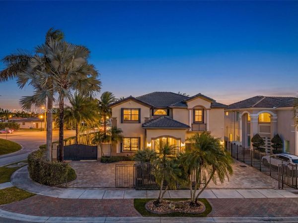 18091 NW 87th Ct, Hialeah, FL 33018