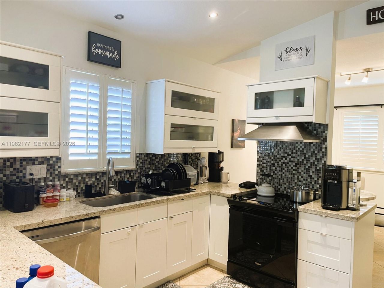 29 Bass Ave, Key Largo, FL 33037 Photo