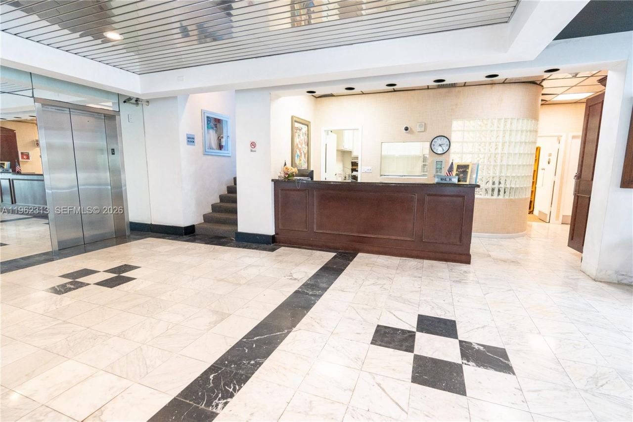 1021 Hillsboro Mile, Unit 204, Hillsboro Beach, FL 33062 Photo