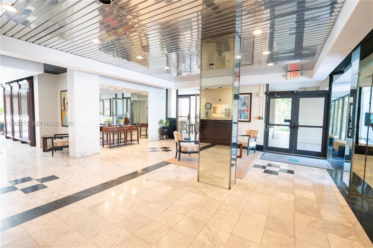 1021 Hillsboro Mile, Unit 204, Hillsboro Beach, FL 33062 Photo