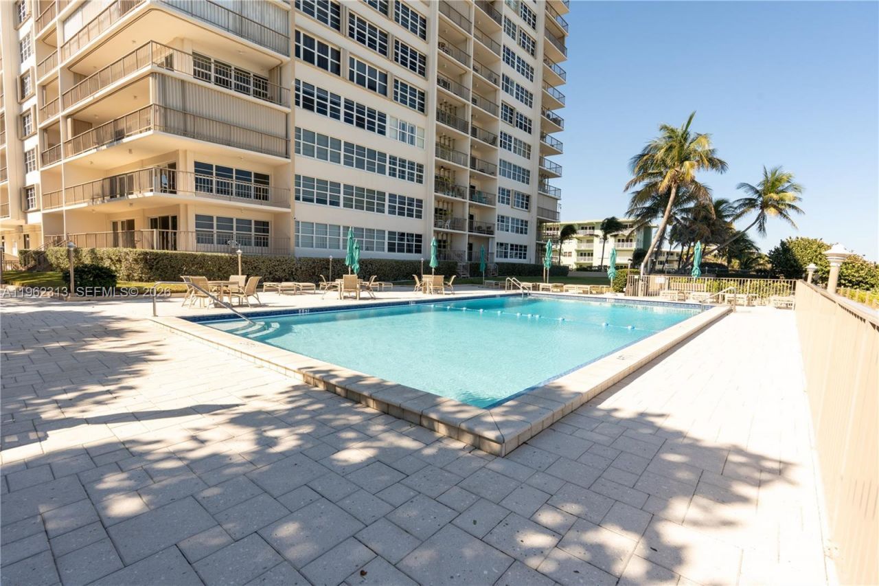 1021 Hillsboro Mile, Unit 204, Hillsboro Beach, FL 33062 Photo