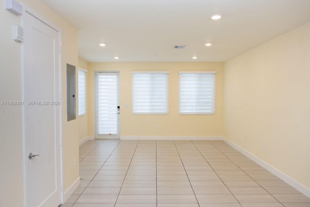 6416 NW 102nd Ct, Unit 120, Doral, FL 33178 Photo