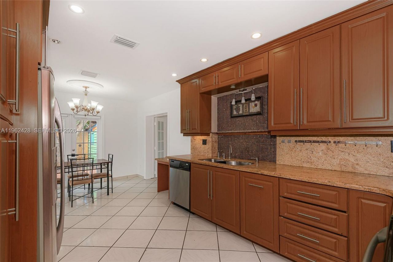 11941 SW 178th Ter, Miami, FL 33177 Photo