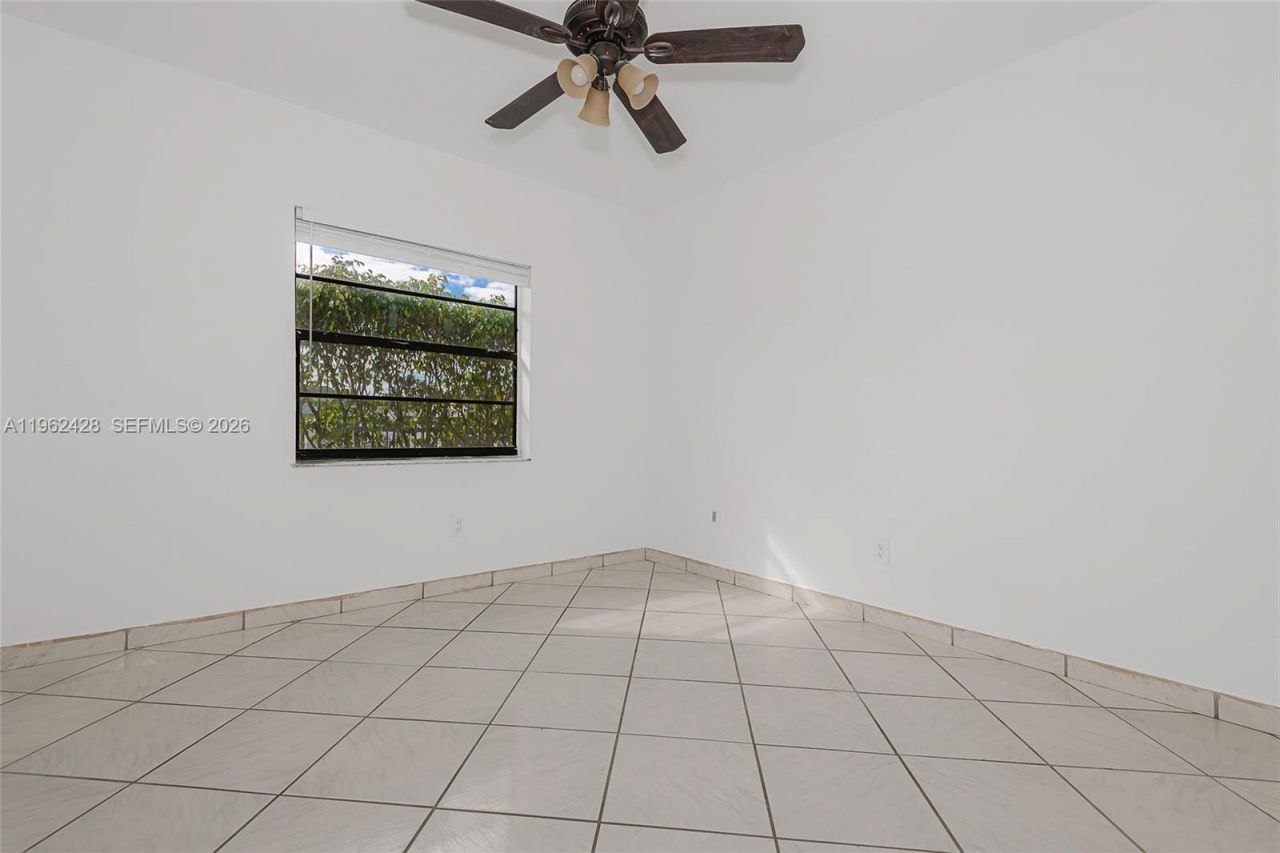 11941 SW 178th Ter, Miami, FL 33177 Photo