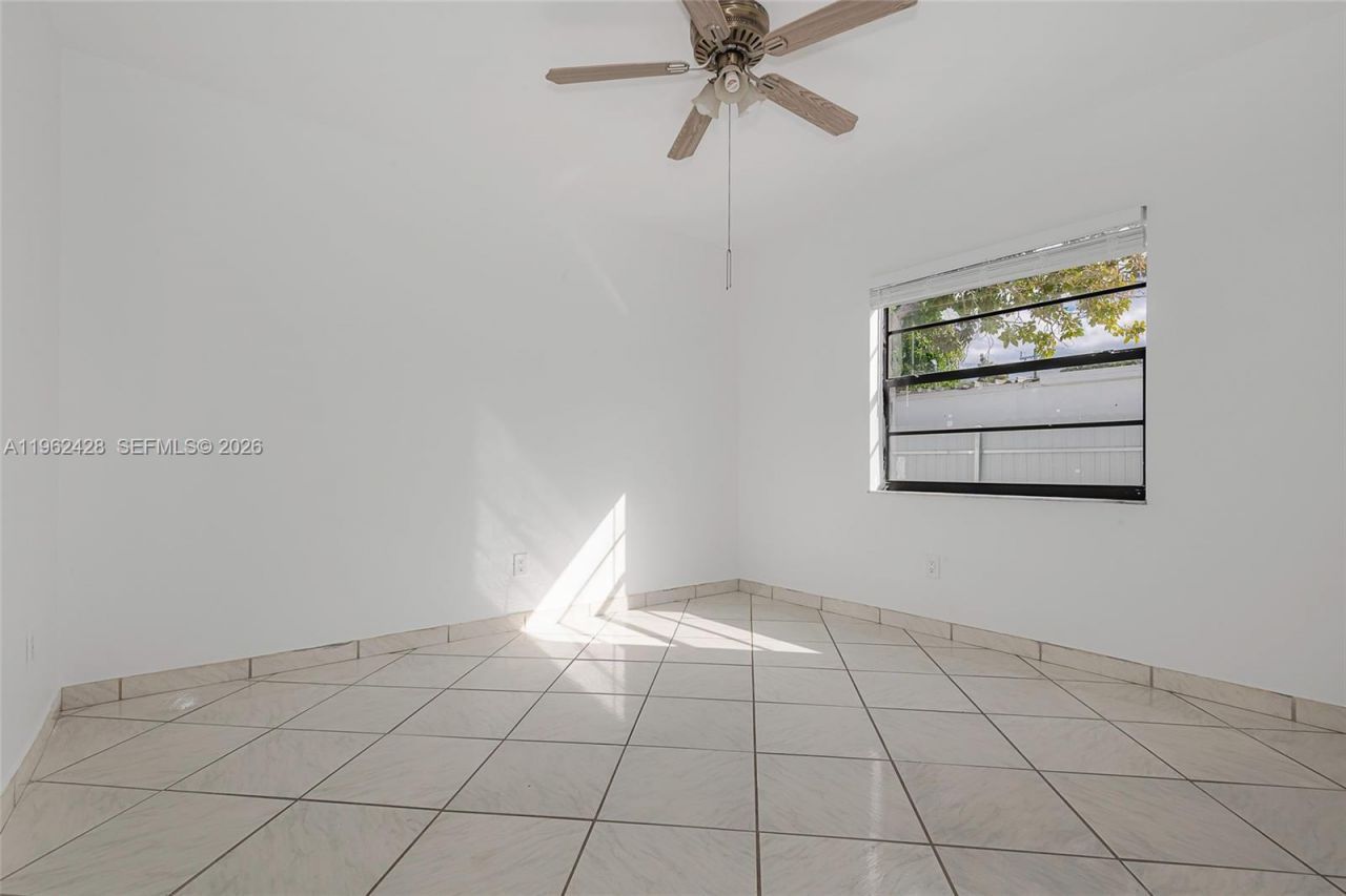 11941 SW 178th Ter, Miami, FL 33177 Photo