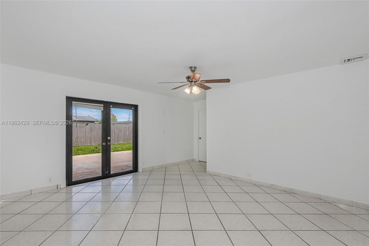 11941 SW 178th Ter, Miami, FL 33177 Photo