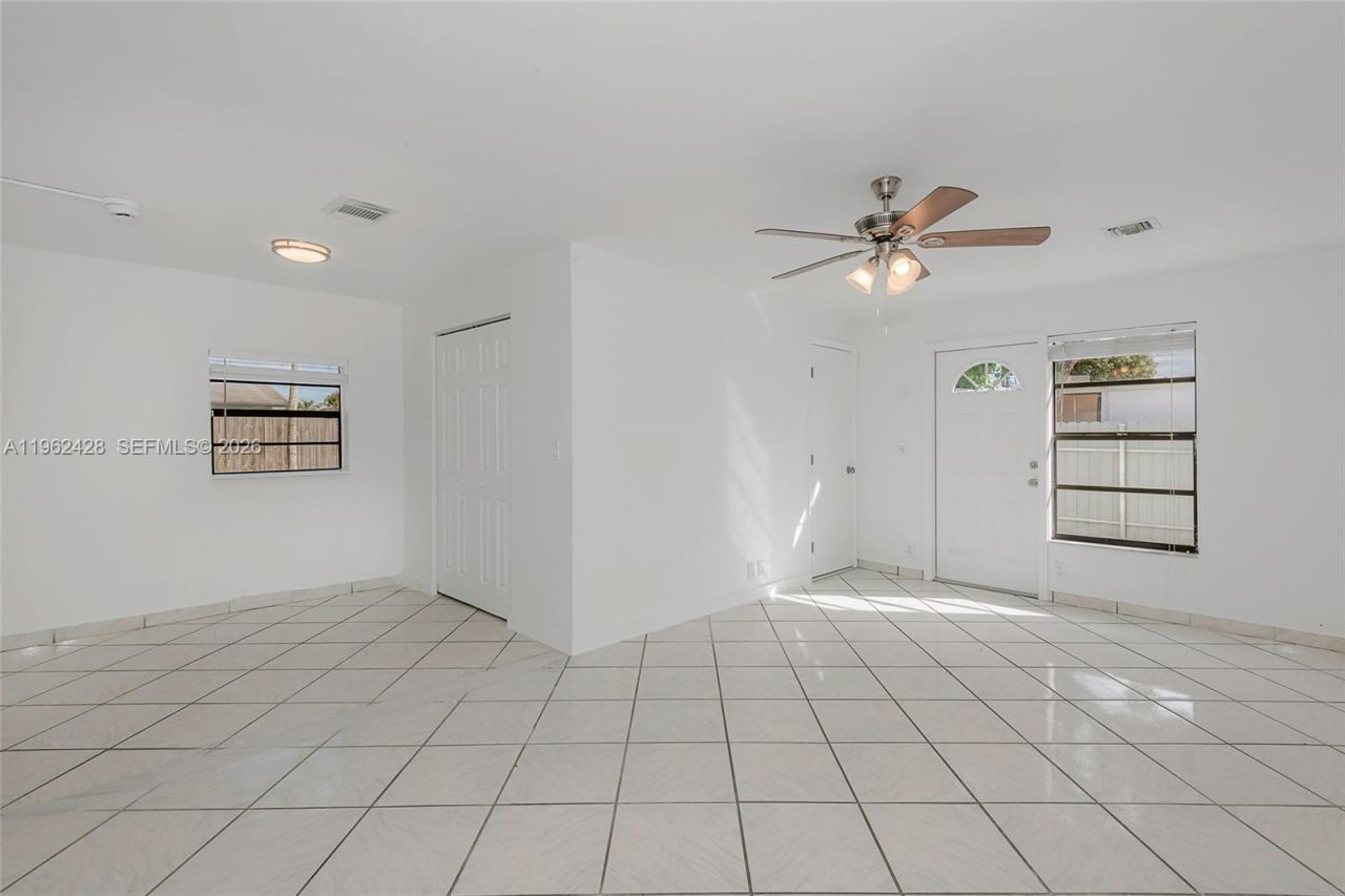 11941 SW 178th Ter, Miami, FL 33177 Photo