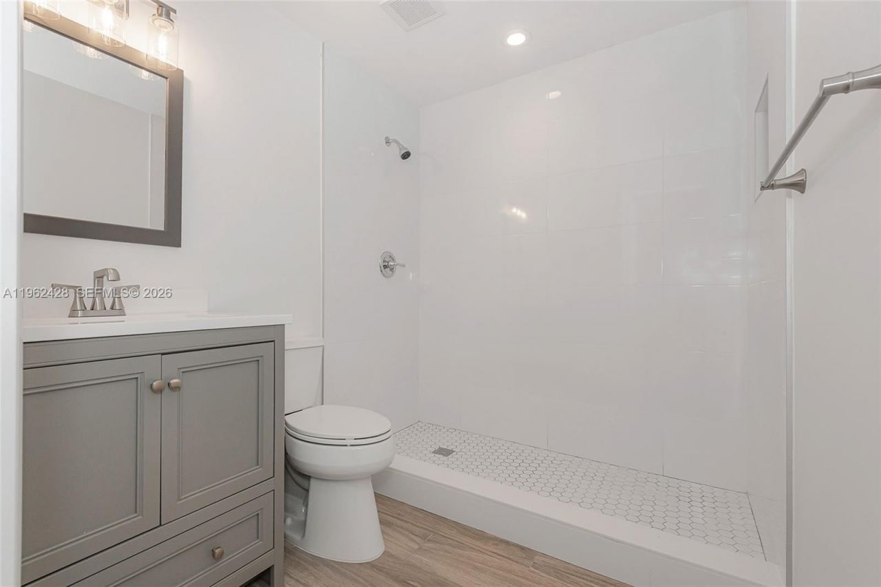 11941 SW 178th Ter, Miami, FL 33177 Photo