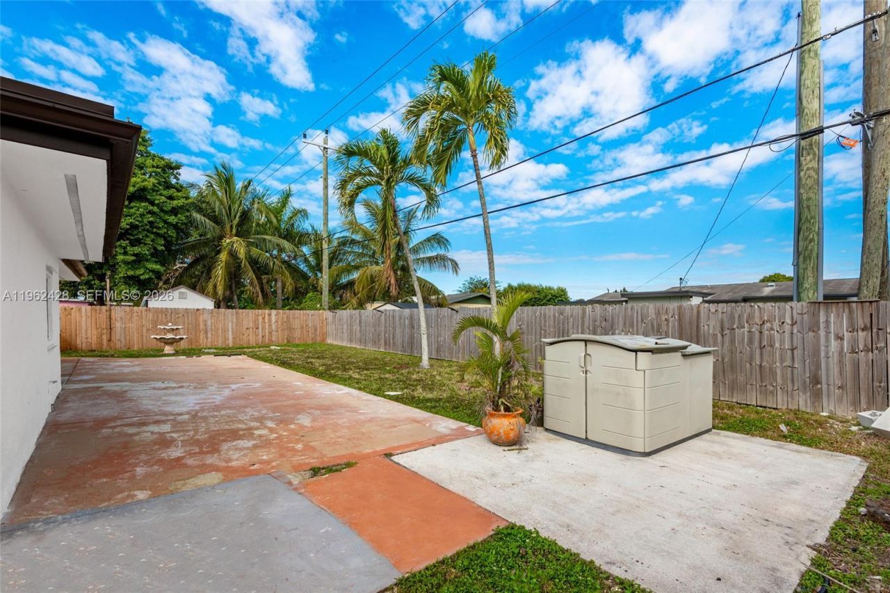 11941 SW 178th Ter, Miami, FL 33177 Photo