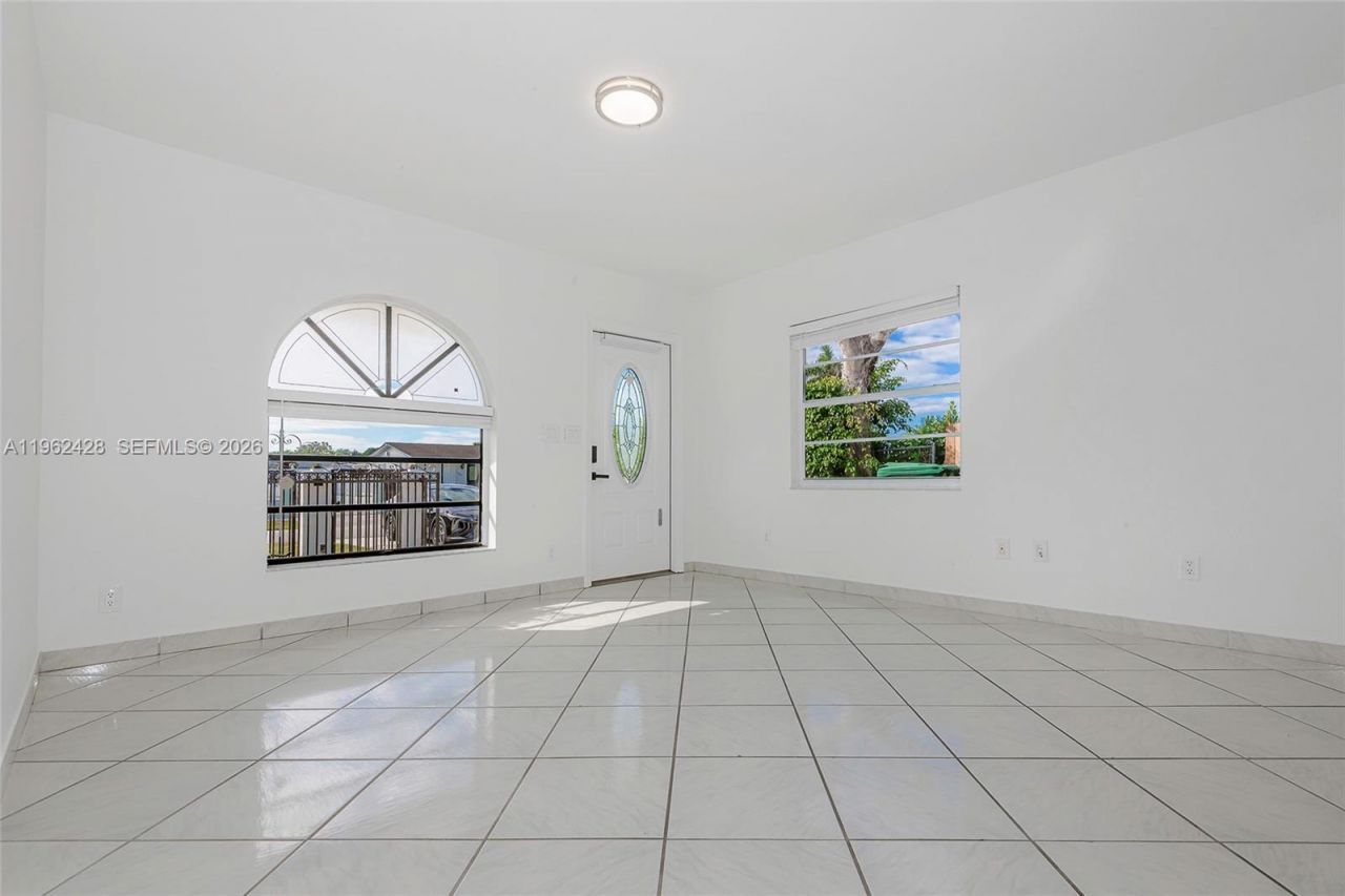 11941 SW 178th Ter, Miami, FL 33177 Photo