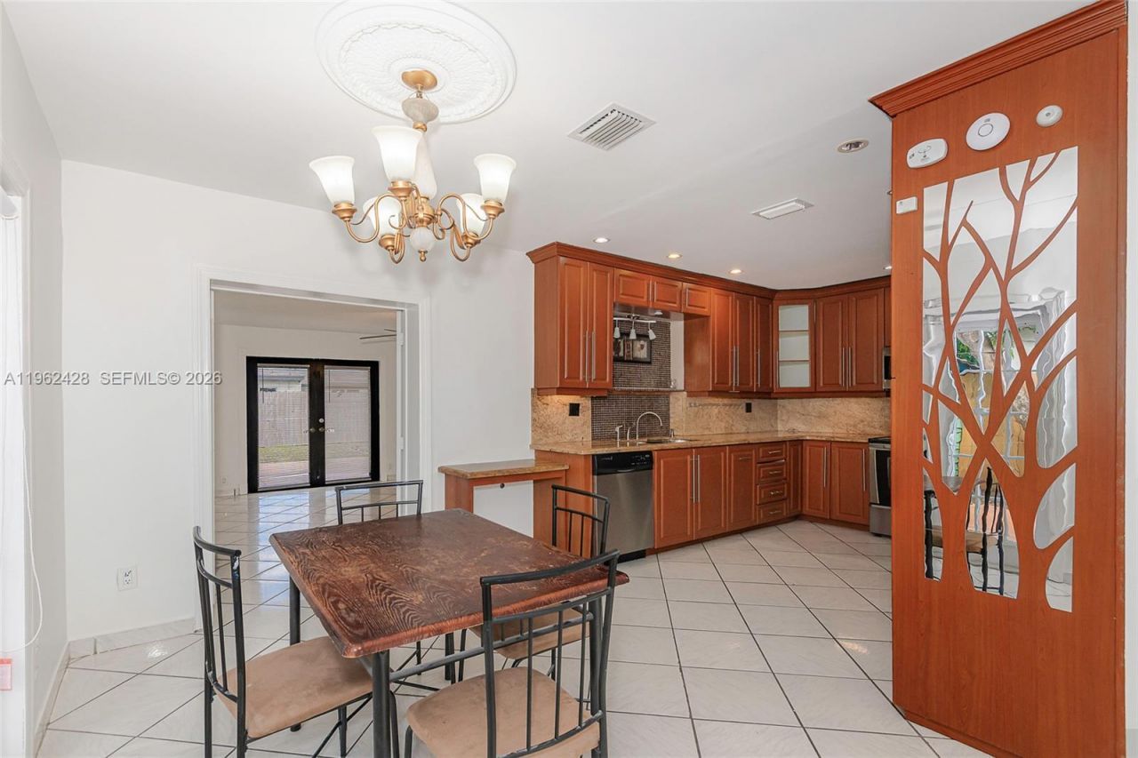 11941 SW 178th Ter, Miami, FL 33177 Photo