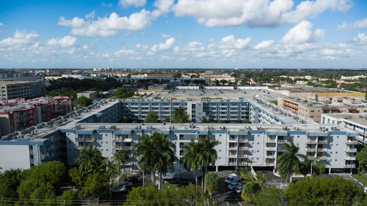 1655 W 44th Pl, Unit 538, Hialeah, FL 33012 Photo