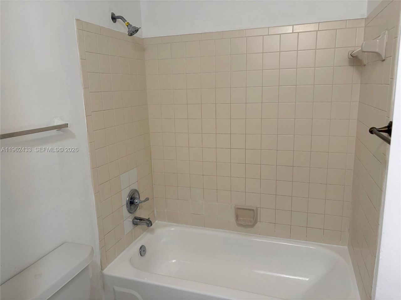 2445 SW 18th Ter, Unit 915, Fort Lauderdale, FL 33315 Photo