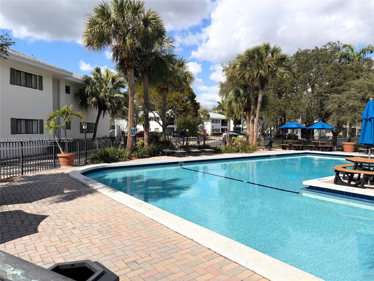 2445 SW 18th Ter, Unit 915, Fort Lauderdale, FL 33315 Photo