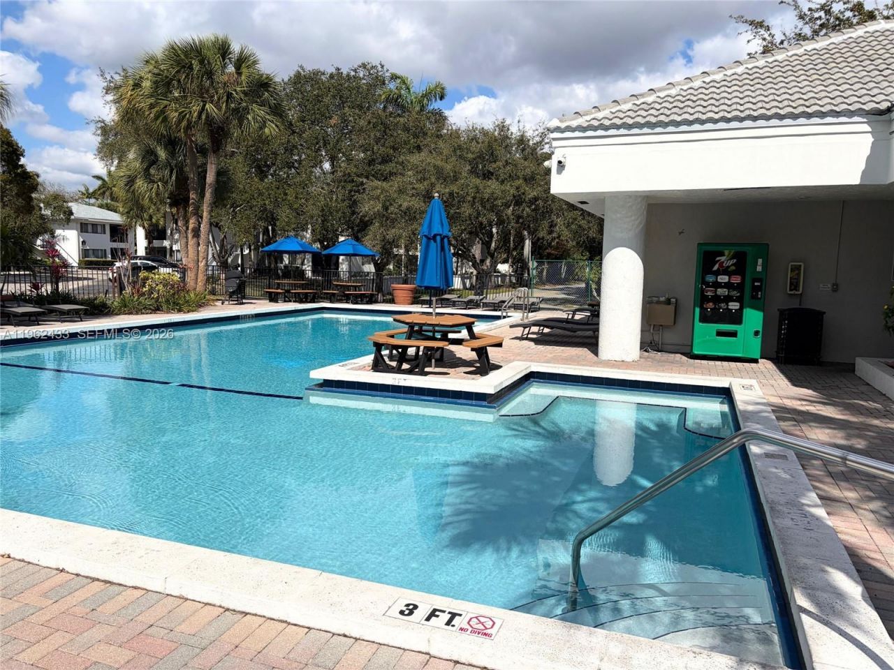 2445 SW 18th Ter, Unit 915, Fort Lauderdale, FL 33315 Photo