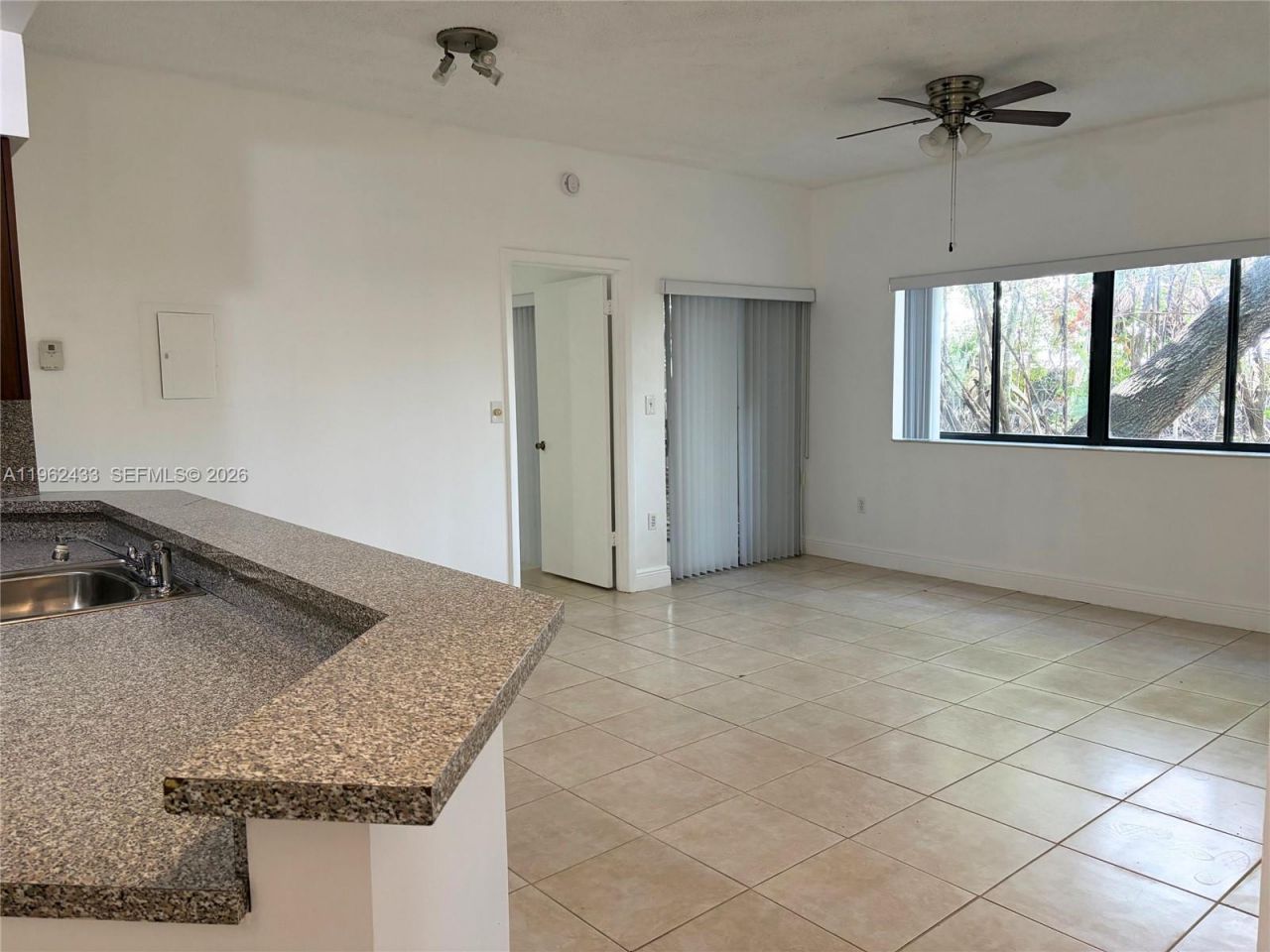 2445 SW 18th Ter, Unit 915, Fort Lauderdale, FL 33315 Photo
