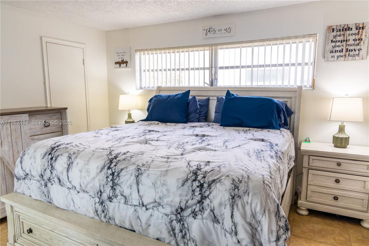 9161 NW 26th Pl, Sunrise, FL 33322 Photo