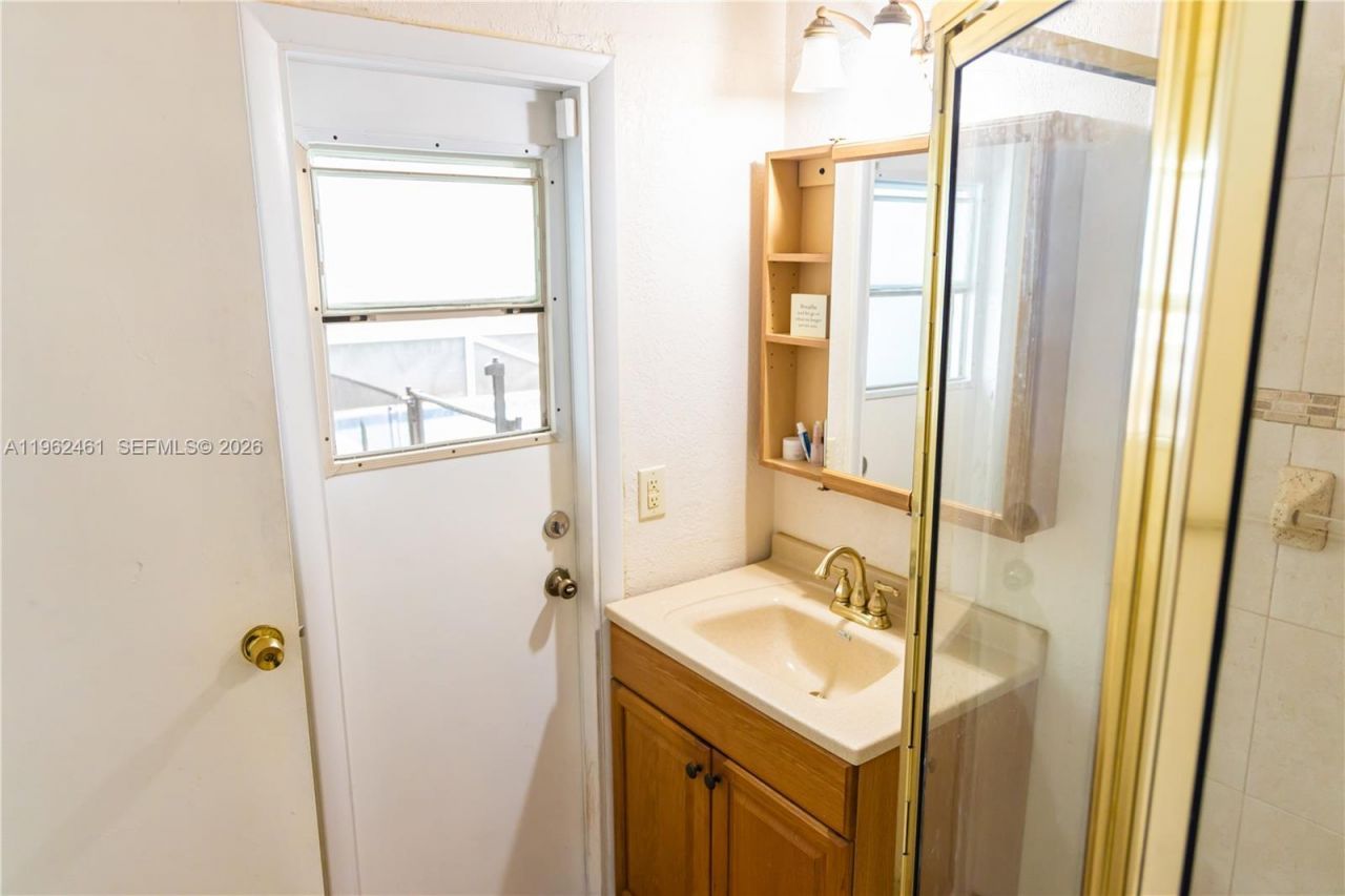 9161 NW 26th Pl, Sunrise, FL 33322 Photo