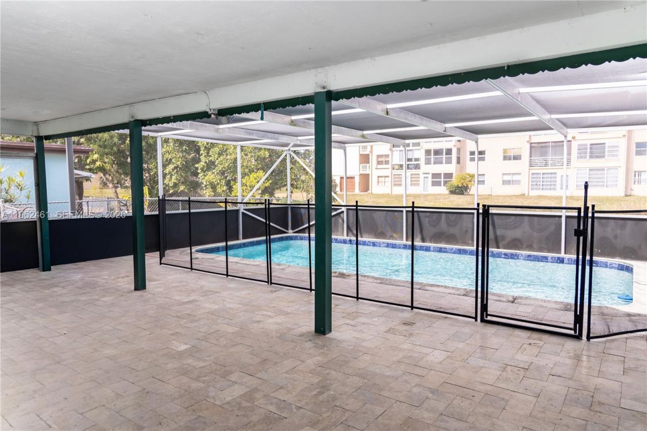 9161 NW 26th Pl, Sunrise, FL 33322 Photo