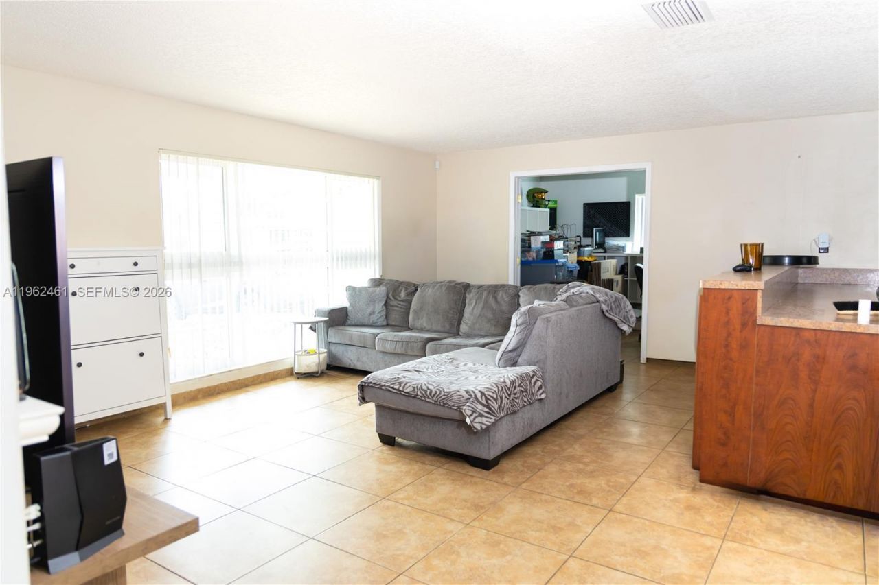 9161 NW 26th Pl, Sunrise, FL 33322 Photo