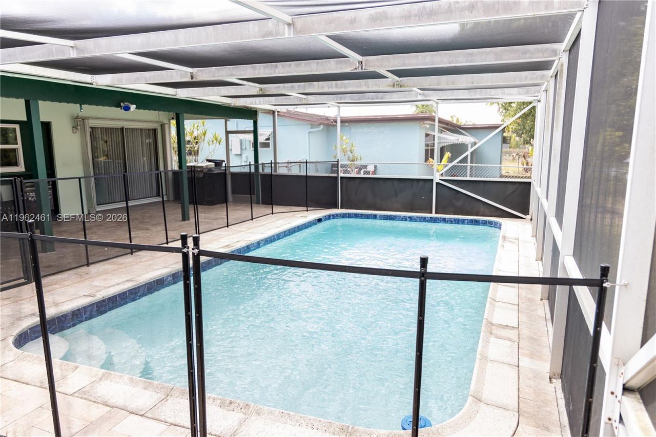 9161 NW 26th Pl, Sunrise, FL 33322 Photo