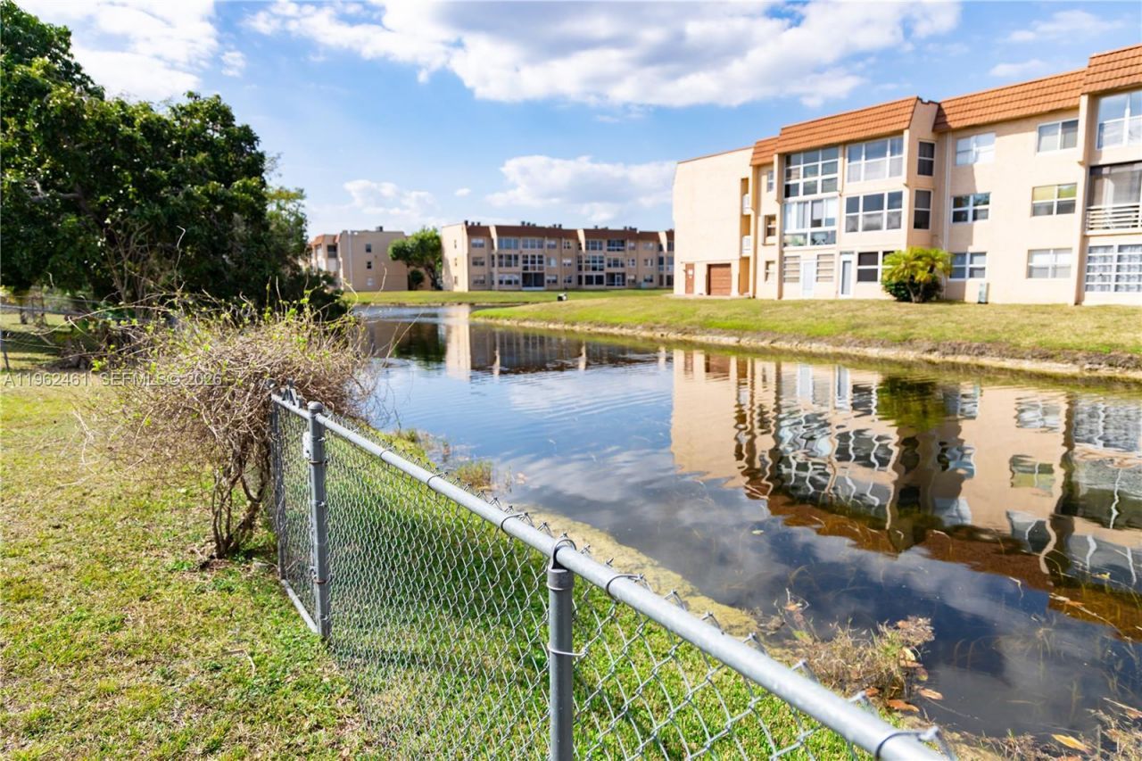 9161 NW 26th Pl, Sunrise, FL 33322 Photo