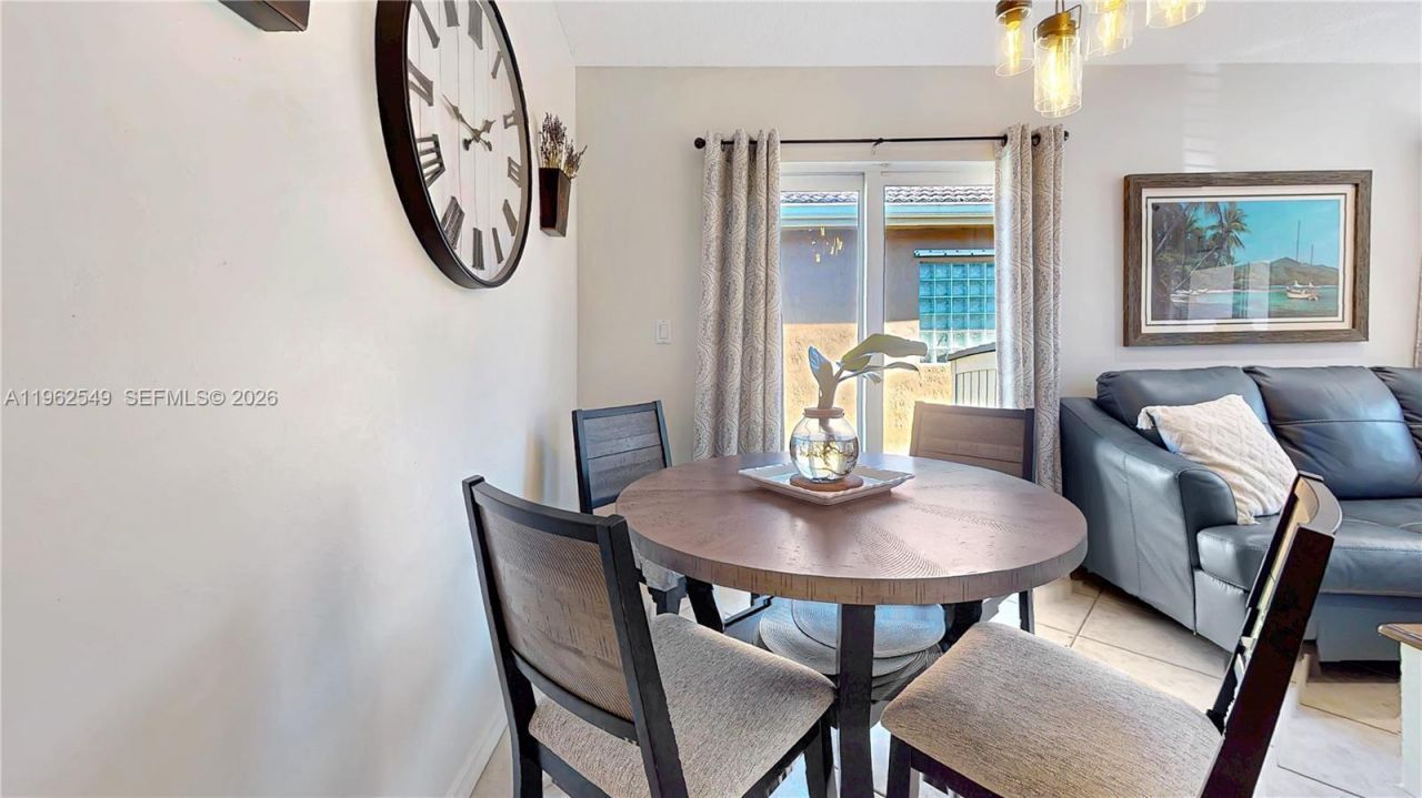 8931 SW 208th Ter, Cutler Bay, FL 33189 Photo