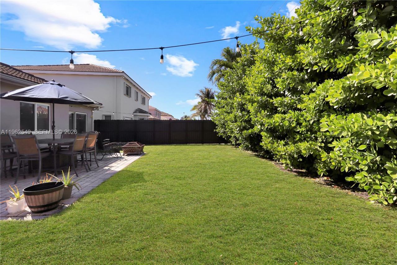 8931 SW 208th Ter, Cutler Bay, FL 33189 Photo