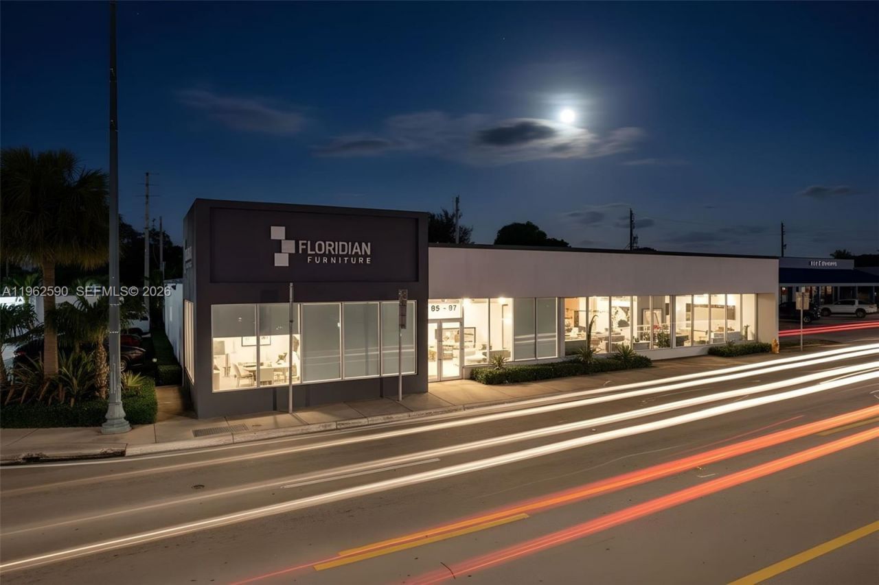 4797 SW 8th St, Miami, FL 33134 Photo