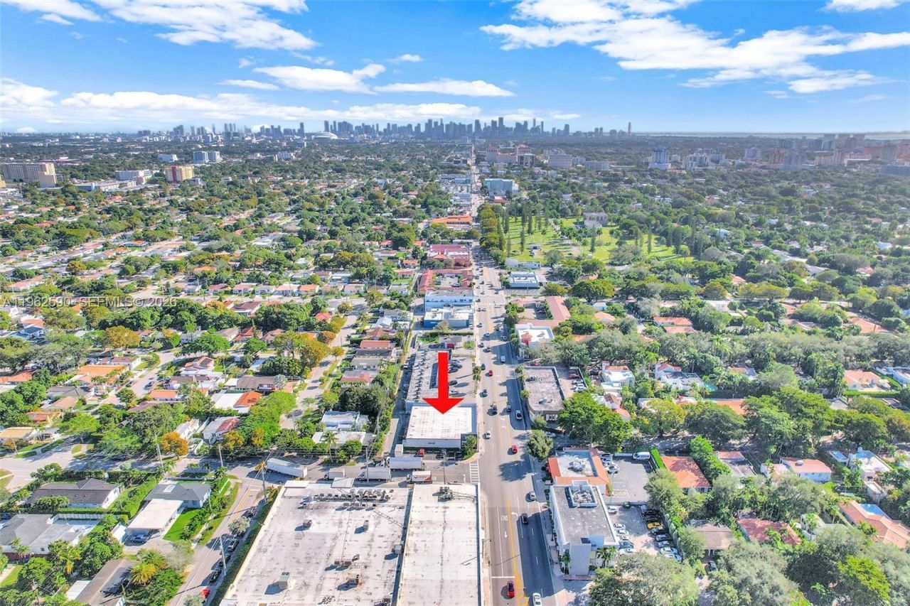 4797 SW 8th St, Miami, FL 33134 Photo