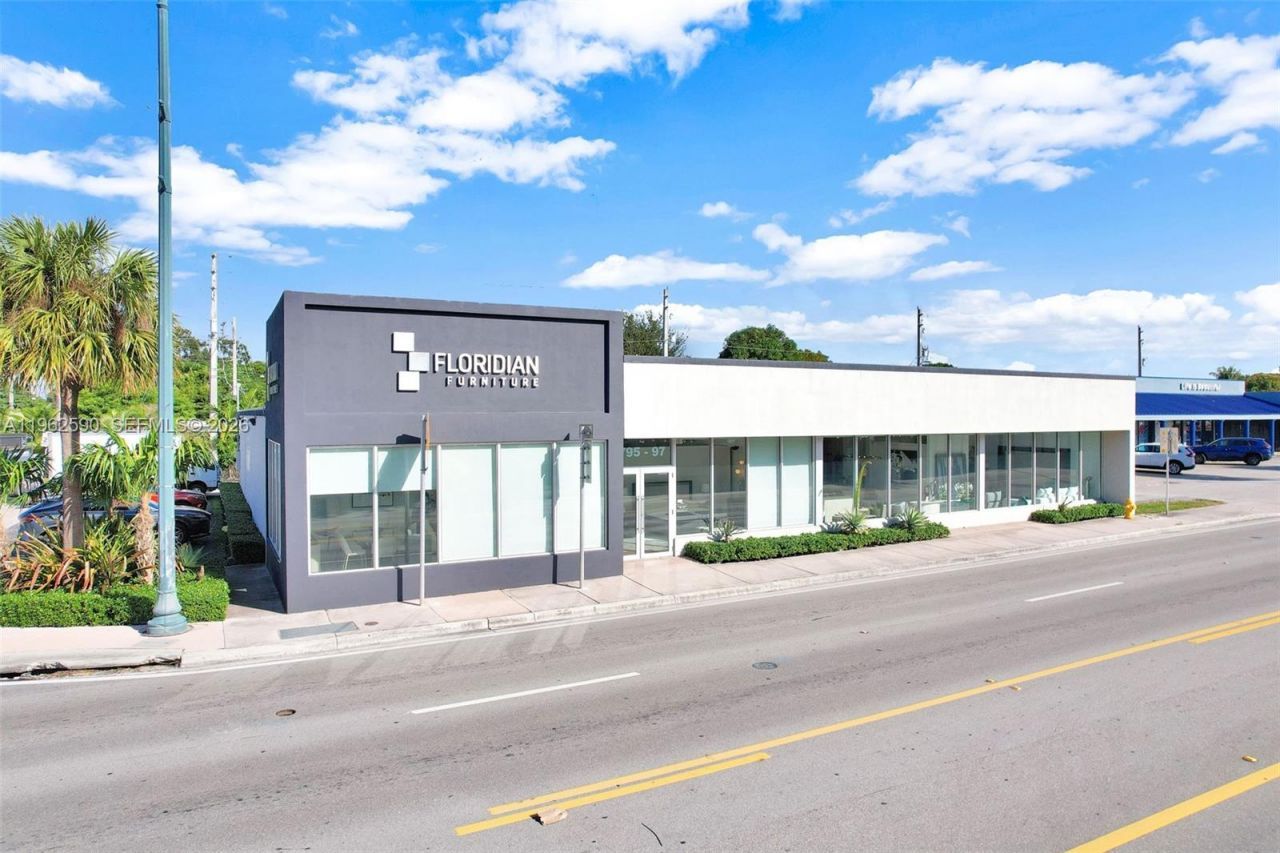 4797 SW 8th St, Miami, FL 33134 Photo