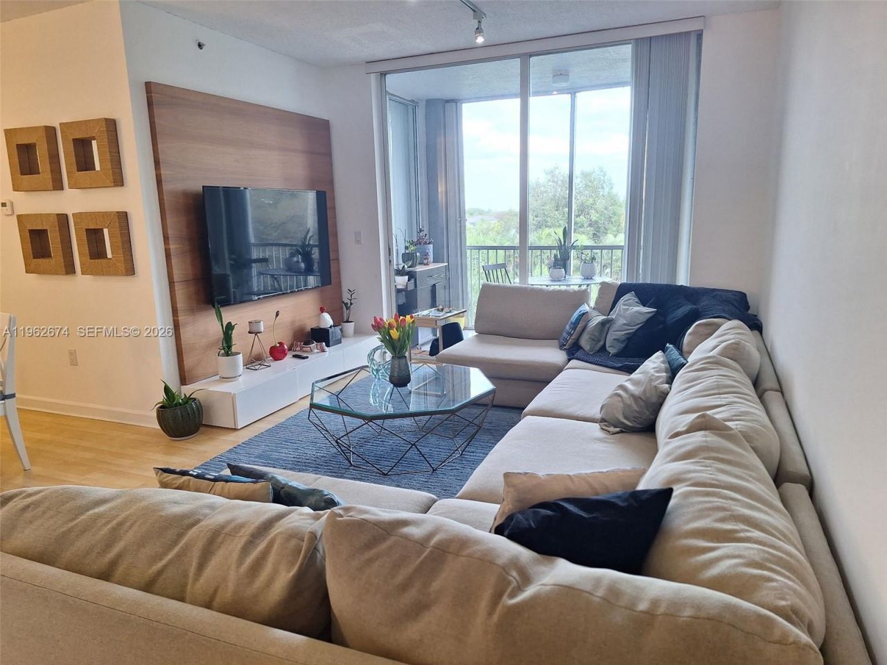 9725 NW 52nd St , Unit 408, Doral, FL 33178 Photo