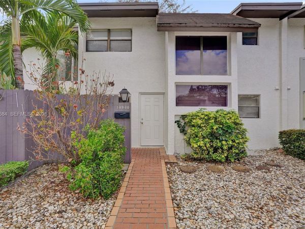 10960 SW 70th Ter, Miami, FL 33173