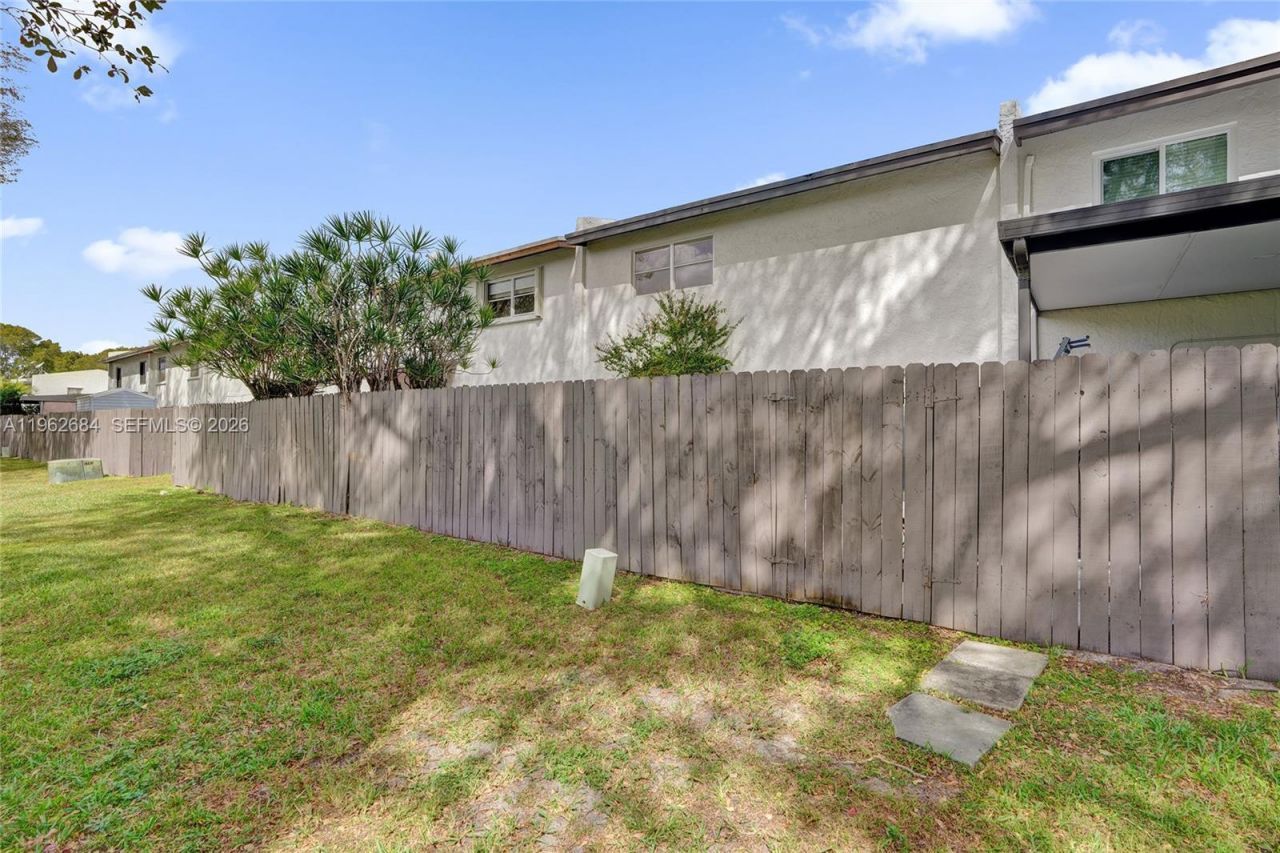 10960 SW 70th Ter, Miami, FL 33173 Photo