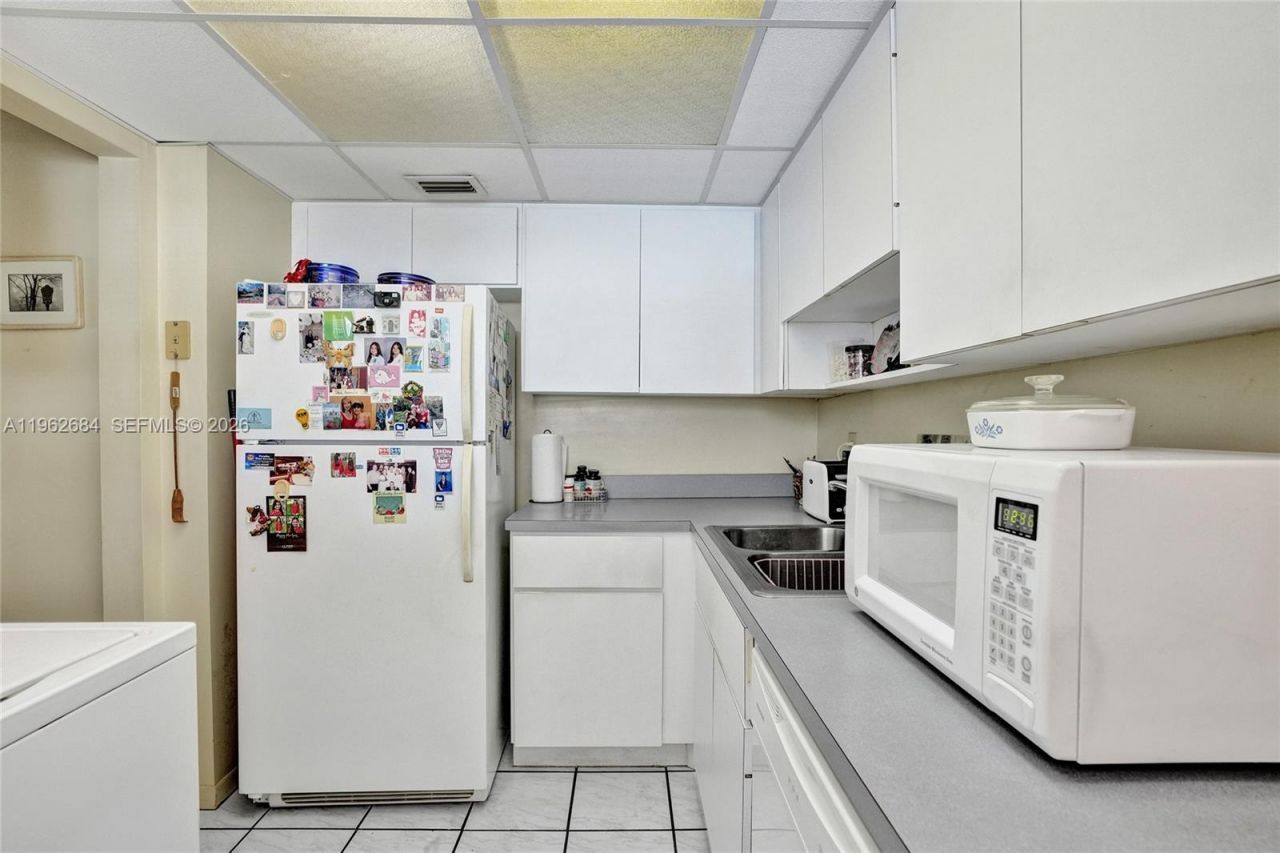 10960 SW 70th Ter, Miami, FL 33173 Photo