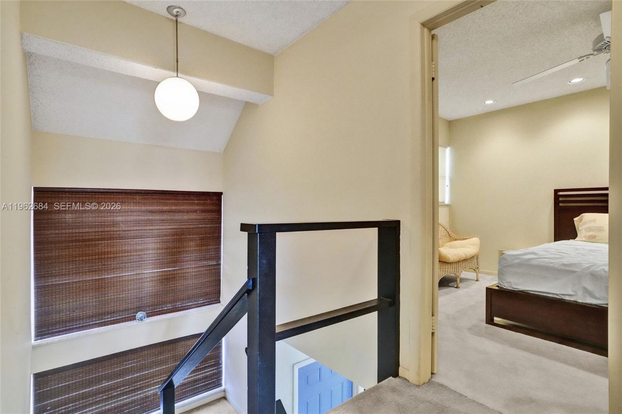 10960 SW 70th Ter, Miami, FL 33173 Photo