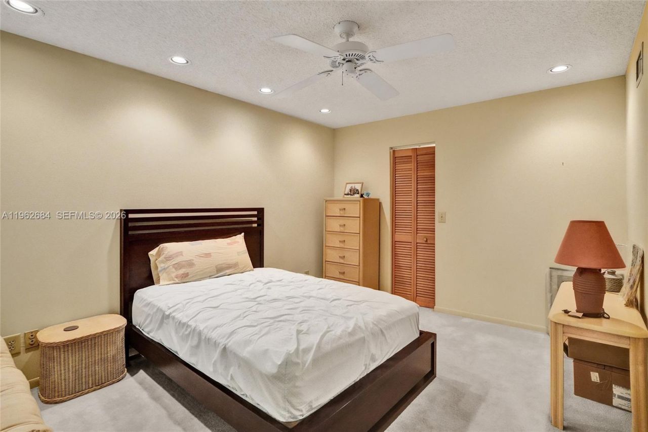 10960 SW 70th Ter, Miami, FL 33173 Photo