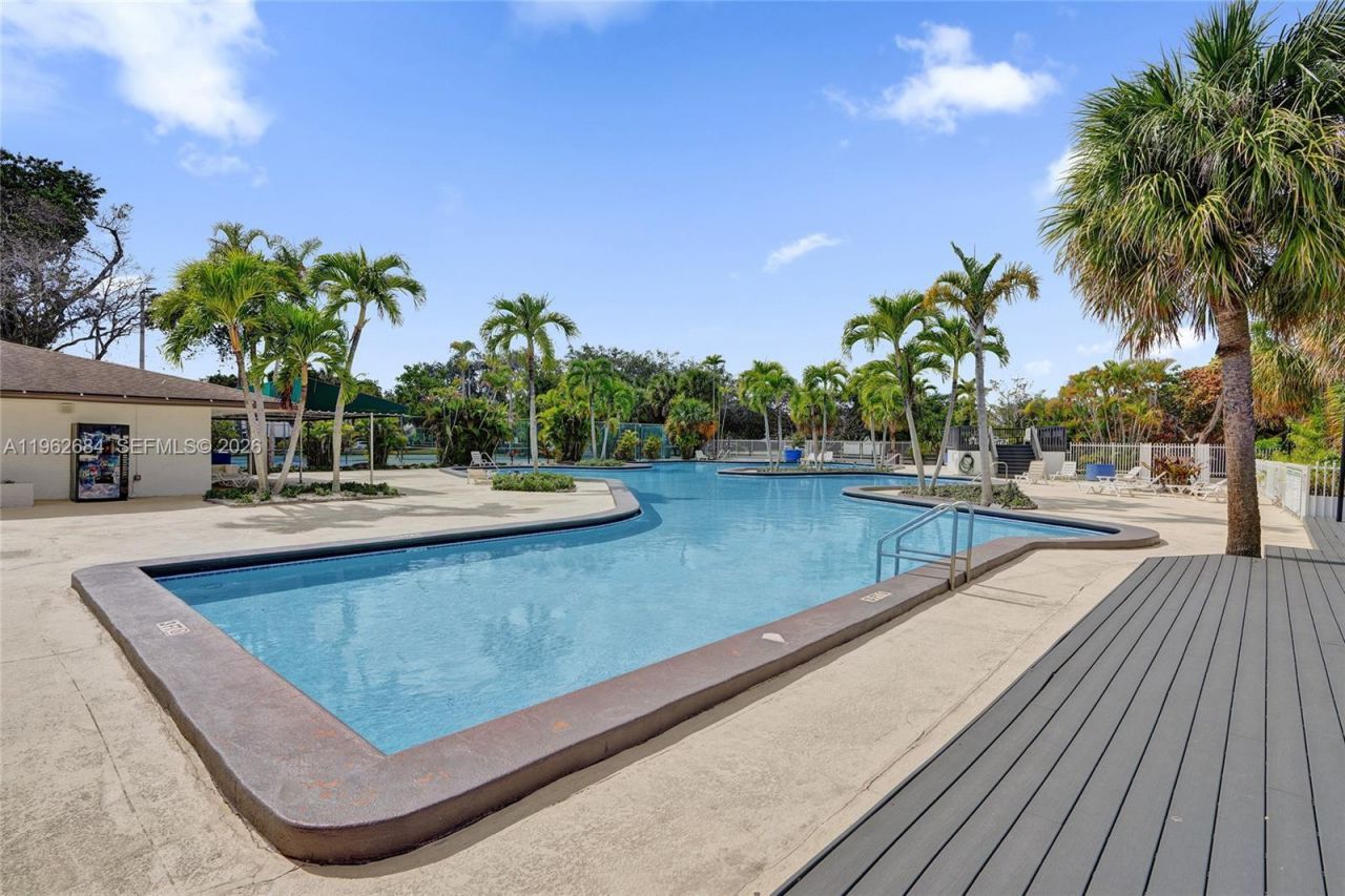 10960 SW 70th Ter, Miami, FL 33173 Photo