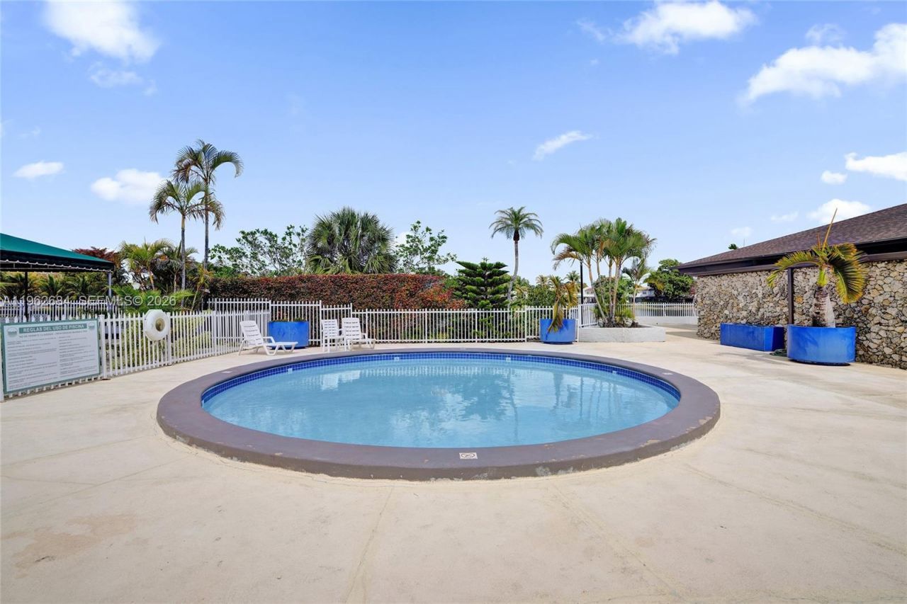 10960 SW 70th Ter, Miami, FL 33173 Photo