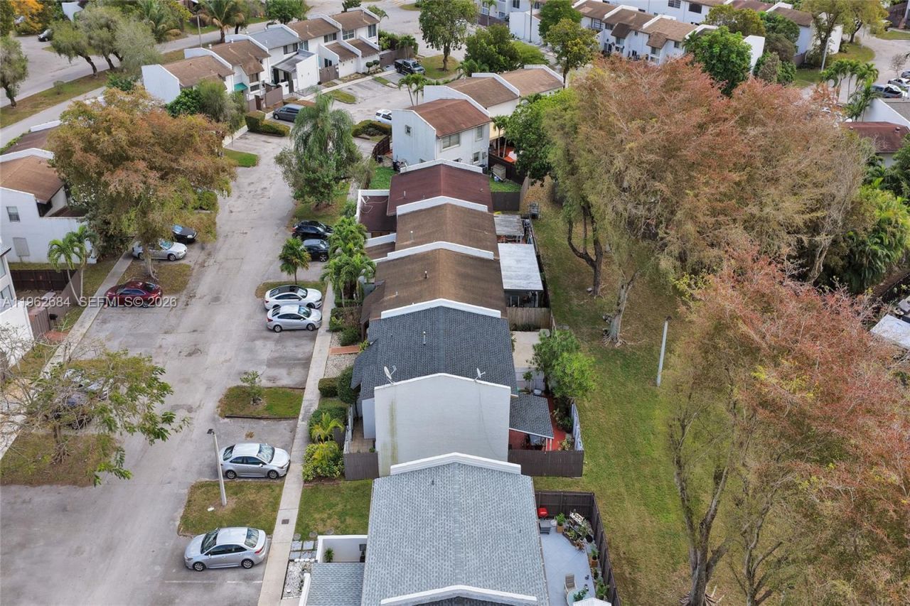 10960 SW 70th Ter, Miami, FL 33173 Photo