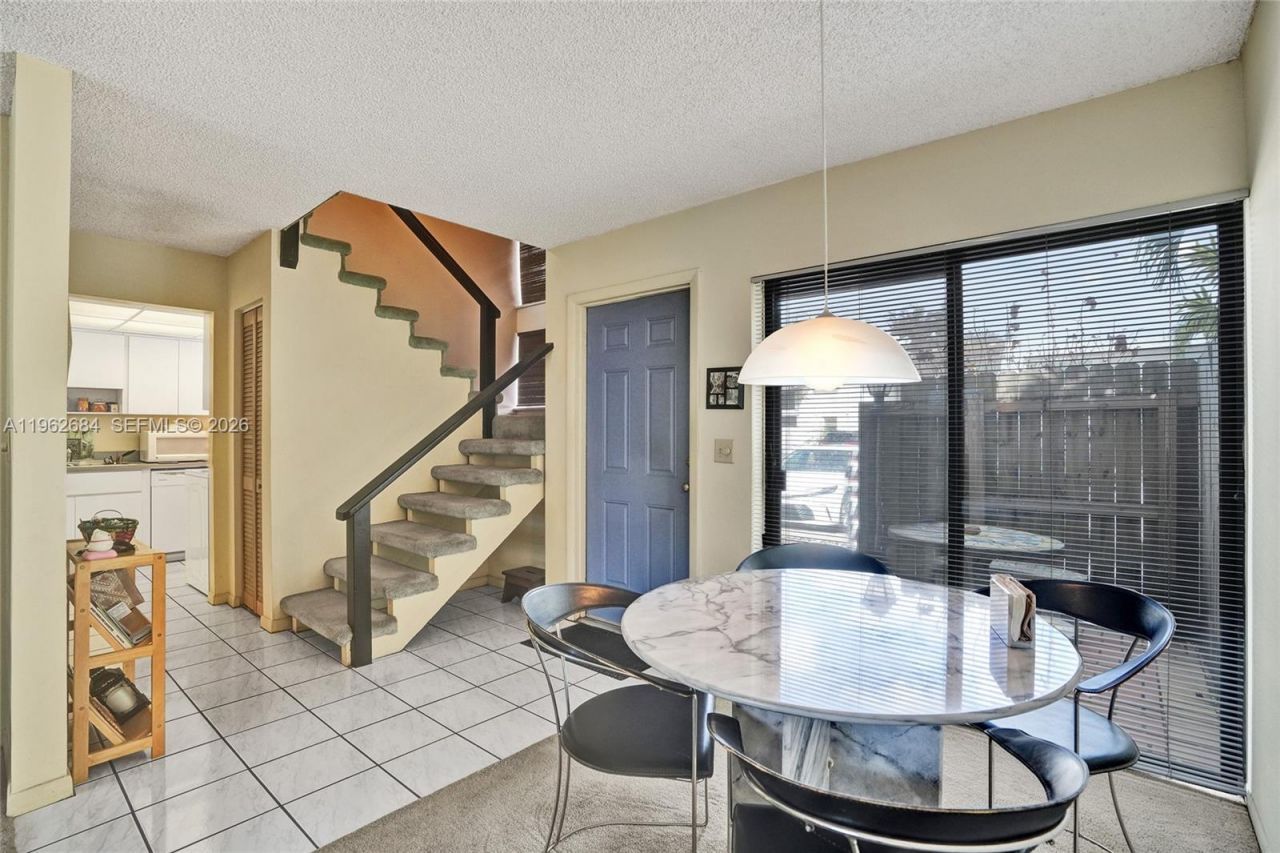 10960 SW 70th Ter, Miami, FL 33173 Photo