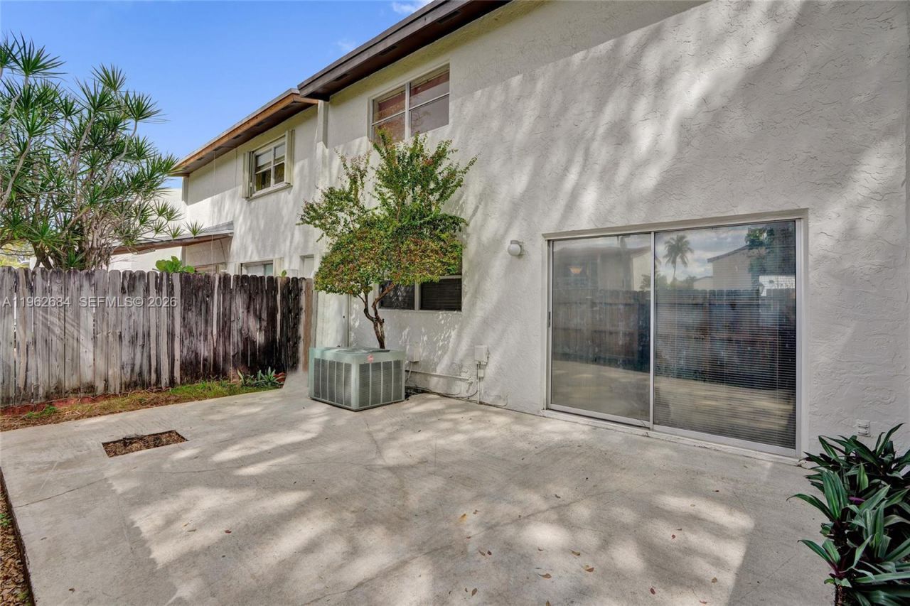 10960 SW 70th Ter, Miami, FL 33173 Photo