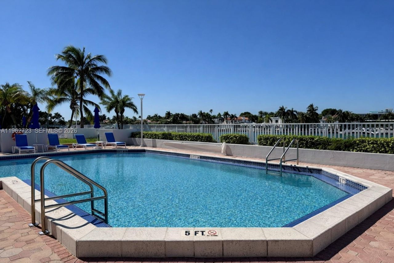 5700 Collins Ave, Unit CU-1, Miami Beach, FL 33140 Photo